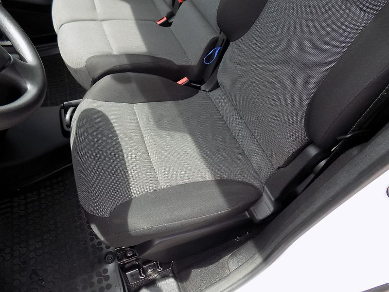 Peugeot Partner 1,6 HDI 73 KW KLIMA, TEMP, ČR - fotka 21 z 44