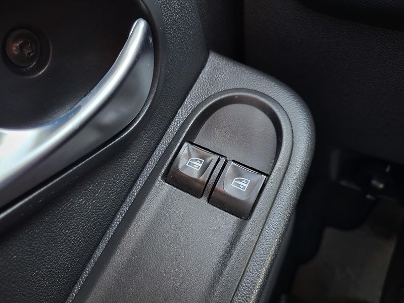 Dacia Duster 4x4 1.5 dCi 80kW S&S *ČR 1.maj - fotka 18 z 39