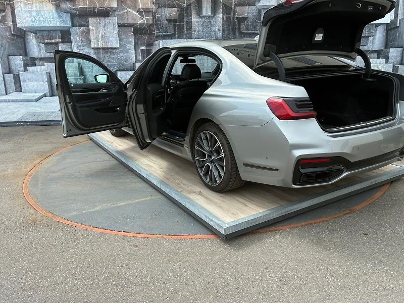 BMW Řada 7 (2020) 740i, 239KW, LONG, SOFT - fotka 18 z 44