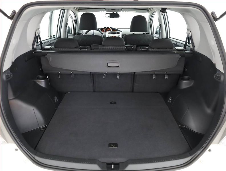 Toyota Verso (2011) 1.8 Valvematic, Automat, ČR - fotka 16 z 17