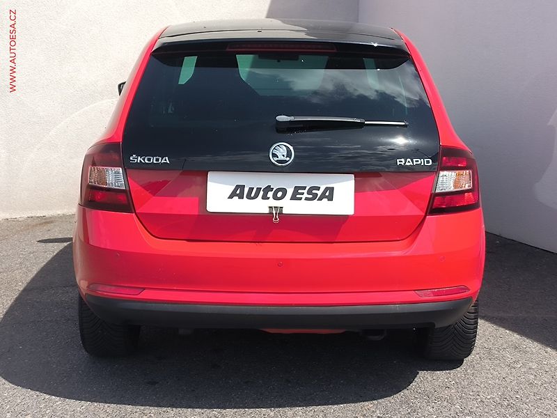Škoda Rapid (2014) 1.6 TDi, Sport, panor - fotka 5 z 17