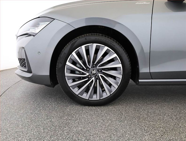 Škoda Superb (2025) 2.0 TDI - fotka 18 z 18