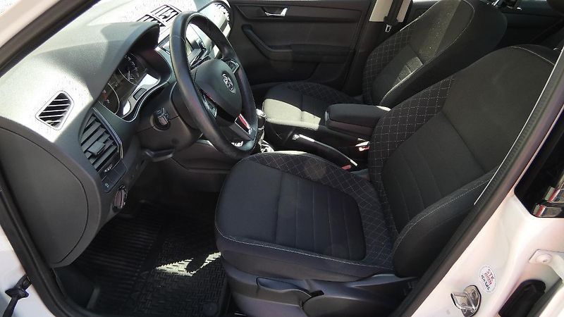 Škoda Fabia 1,2 TSI STYLE - fotka 19 z 22