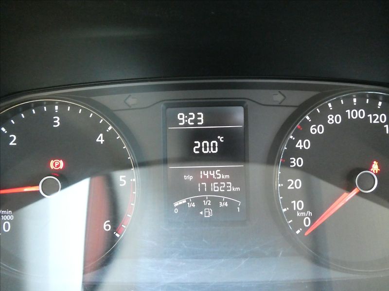 Volkswagen Transporter 2,0 TDi 75kW 9.míst, serviska - fotka 30 z 43