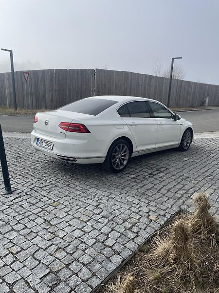 Volkswagen Passat (2015) VW Passat B8 BiTDI 4Motion DSG - fotka 3 z 12