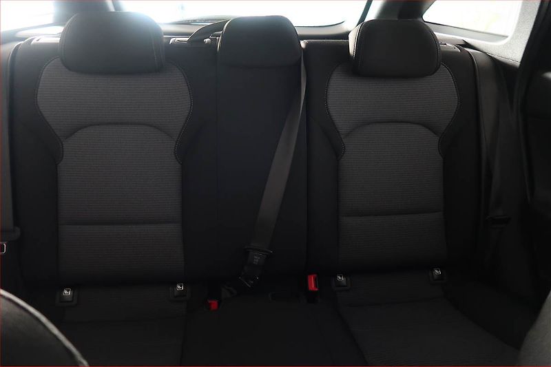 Hyundai i30 (2021) 1.0 T-GDI, ČR,1.maj - fotka 10 z 17