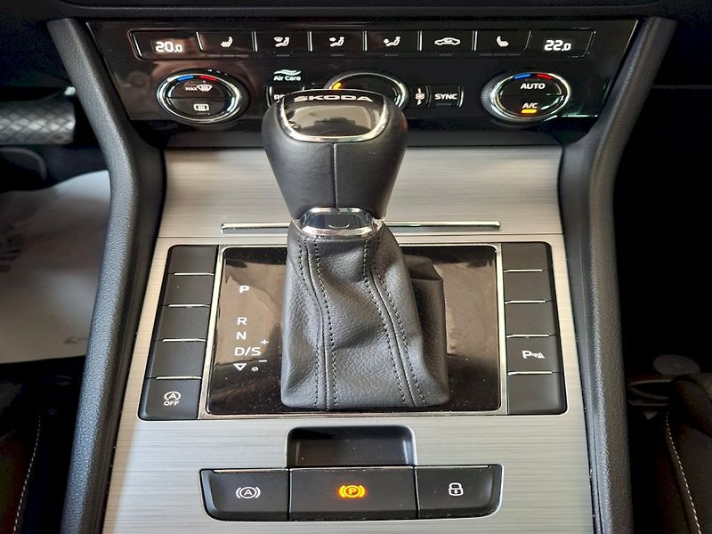 Škoda Superb (2024) COMBI GRT AMB TD 110/2.0 7DG - fotka 26 z 35