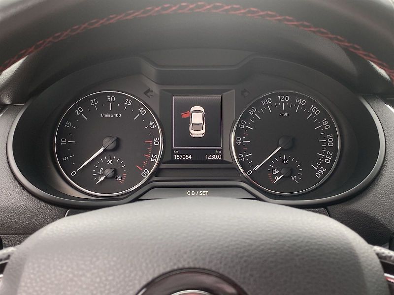 Škoda Octavia (2015) 2.0 TDI Elegance - fotka 10 z 30