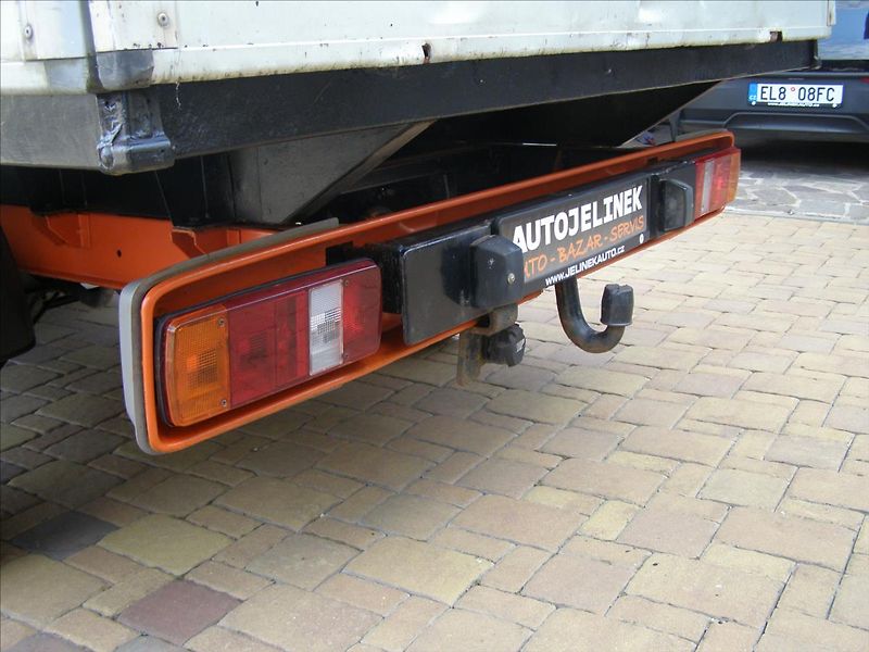Volkswagen Transporter 1,9   DVOJKABINA 6 MIST - fotka 13 z 27
