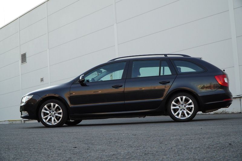 Škoda Superb (2013) 1.4 TSi 92kW Comfortline - fotka 6 z 27