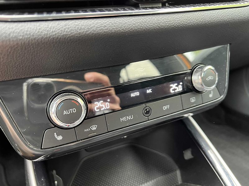 Škoda Fabia 1.0 TSi 81 kW CRYSTAL LIGHTING - fotka 13 z 18