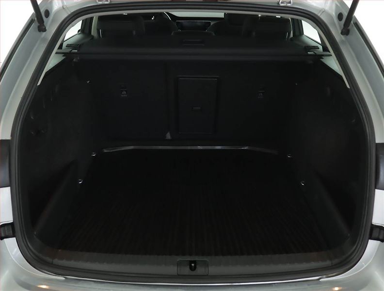 Škoda Octavia (2022) Ambition 2.0 TDI, ČR,1.maj - fotka 13 z 15