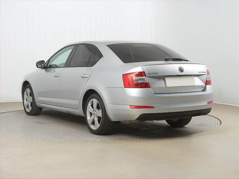 Škoda Octavia (2013) 1.8 TSI, Tempomat - fotka 4 z 17