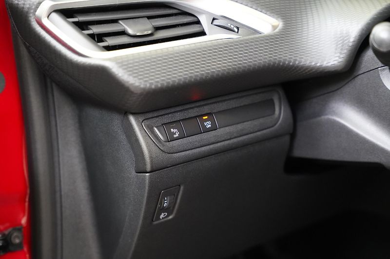 Peugeot 2008 - fotka 13 z 28
