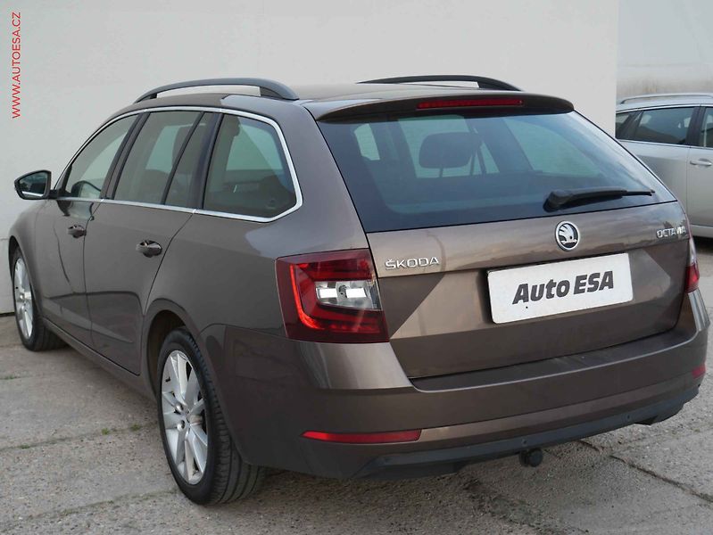Škoda Octavia (2018) 1.6 TDi, ČR, Style, STK5/28 - fotka 4 z 18