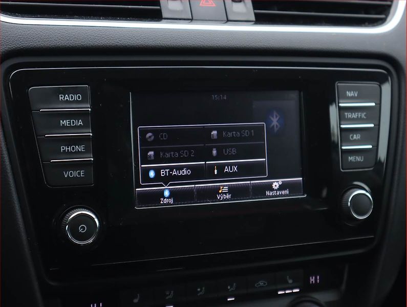 Škoda Octavia (2014) 1.6 TDI, Automat, Navi - fotka 16 z 20