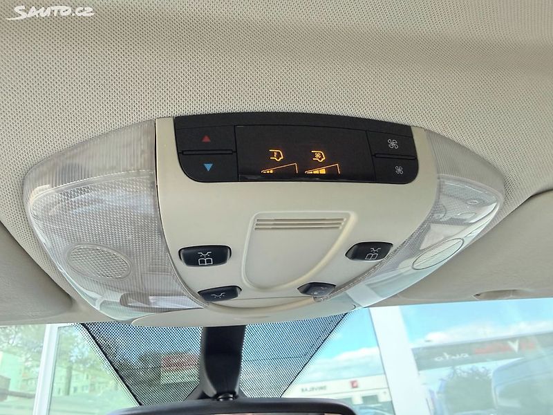 Mercedes-Benz Viano 3.0 CDi Extra Long - fotka 30 z 41