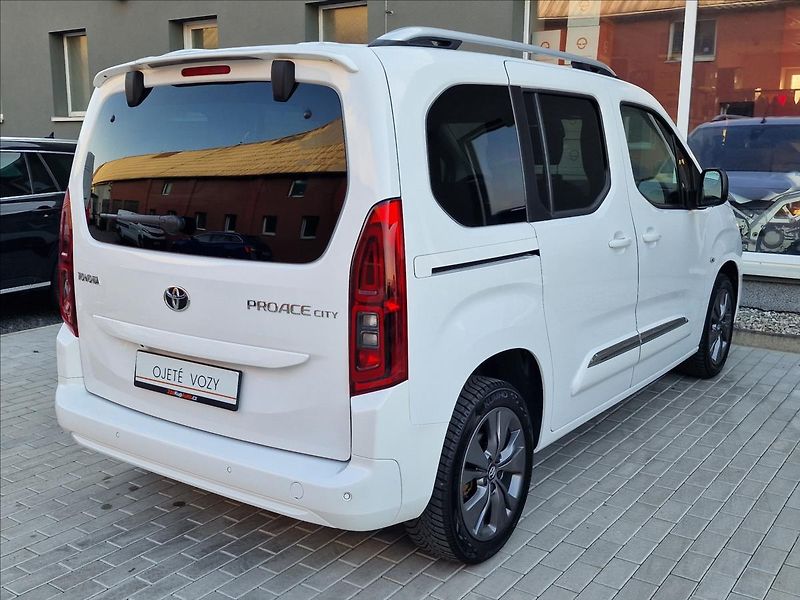 Toyota ProAce City 1.5 D-4D 130k L1 Family - fotka 10 z 49