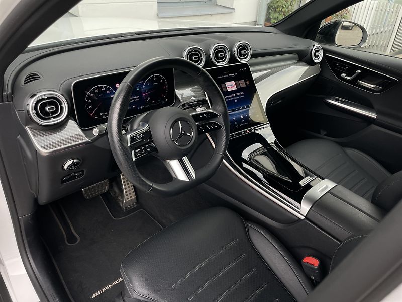 Mercedes-Benz GLC 200d 4Matic - fotka 18 z 29