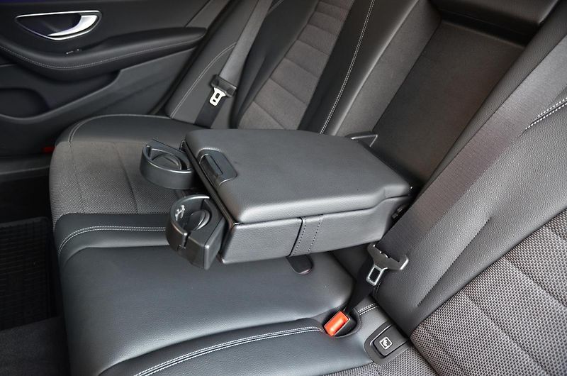 Mercedes-Benz Třídy E (2019) E 220d // REZERVOVÁNO // - fotka 20 z 46