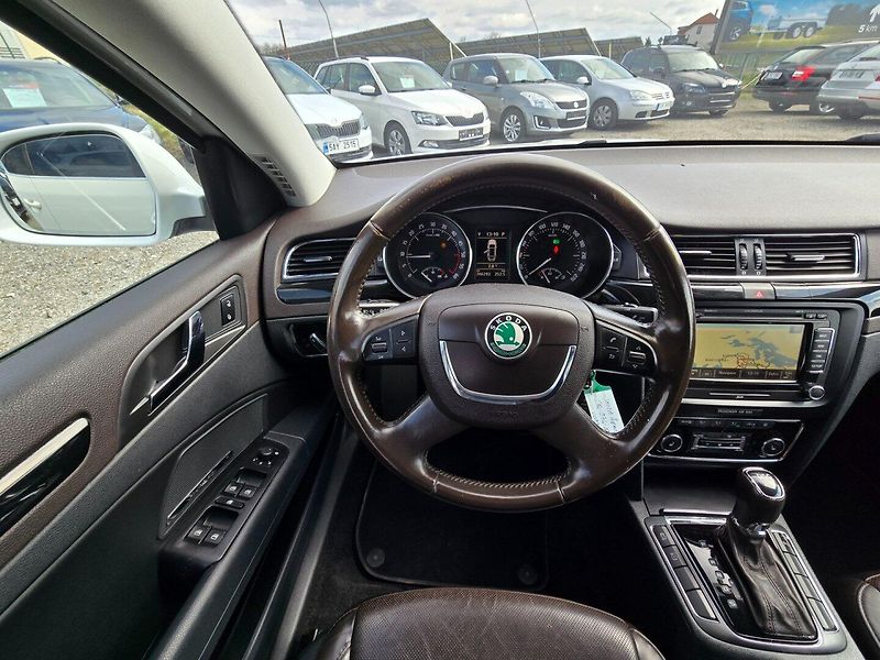 Škoda Superb (2013) 2.0 TDI 125KW Lau - fotka 14 z 23
