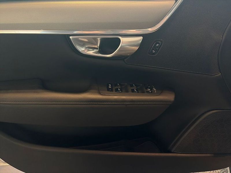 Volvo V90 B4 Diesel Core Kam NezTop Taž - fotka 13 z 16