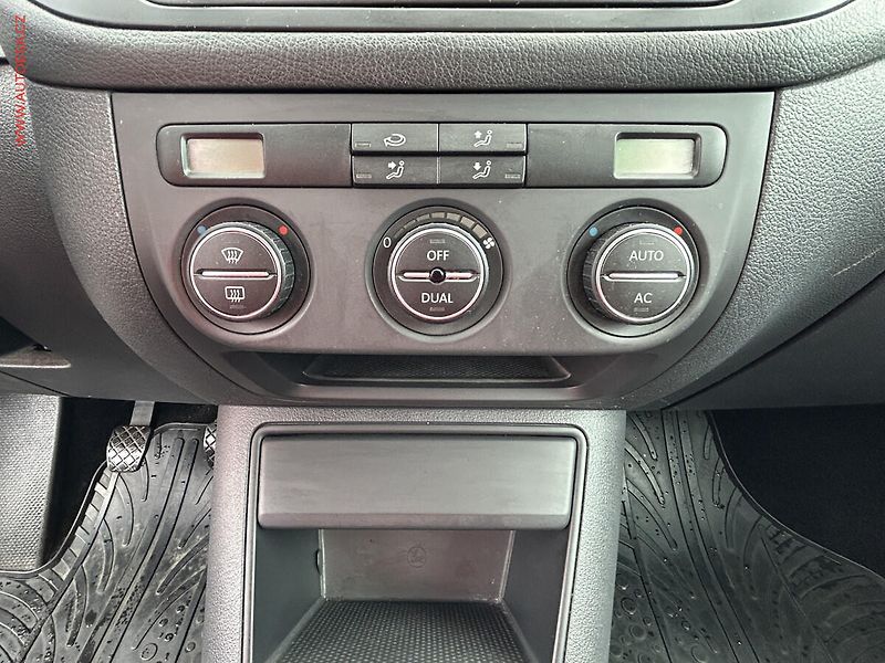 Volkswagen Golf Plus (2008) 1.9TDi, AC, temp - fotka 13 z 14