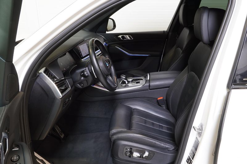 BMW X5 Xdrive30d,M-paket,DPH,HUD - fotka 18 z 42
