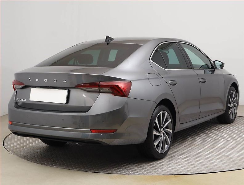 Škoda Octavia (2022) Style 1.5 TSI - fotka 5 z 17