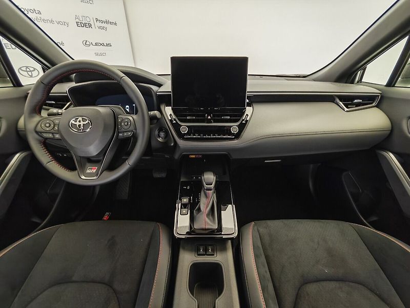 Toyota Corolla Cross 2.0 Hybrid ( 178 k ) 4x4 GR SP - fotka 13 z 42