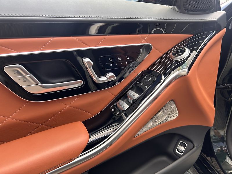 Mercedes-Benz Třídy S S 580 4MATIC LONG - fotka 17 z 40