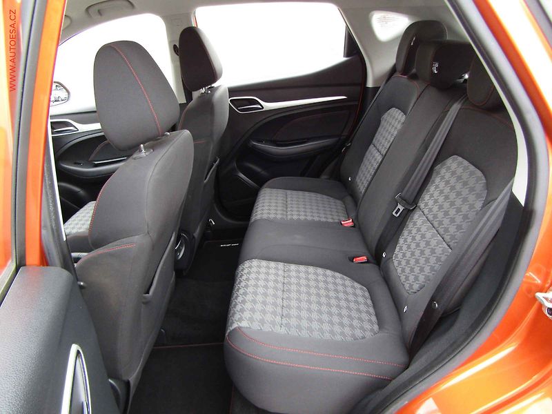 MG ZS (2022) 1.5 DVVT, ČR, AC, TZ, park - fotka 10 z 20