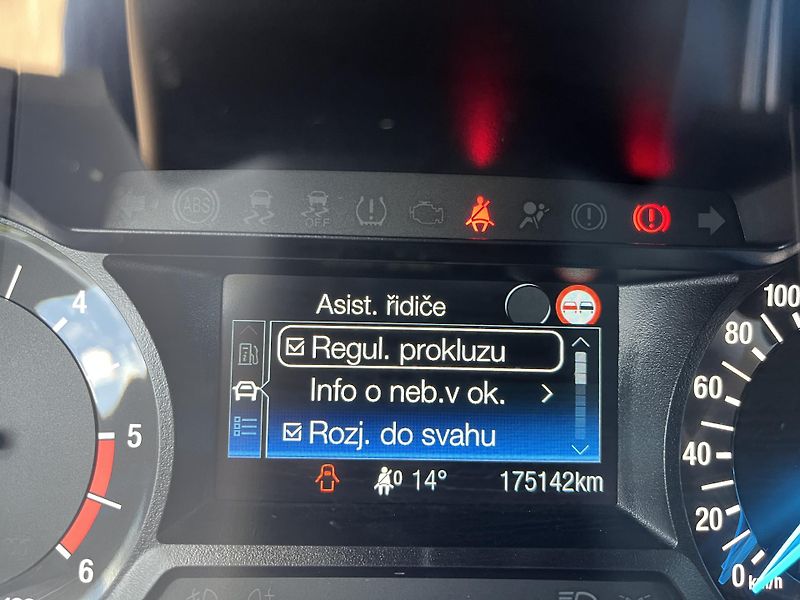 Ford S-MAX (2022) 2.0Eco SPORT*KAMERA*TAŽNÉ*NAVI - fotka 35 z 48