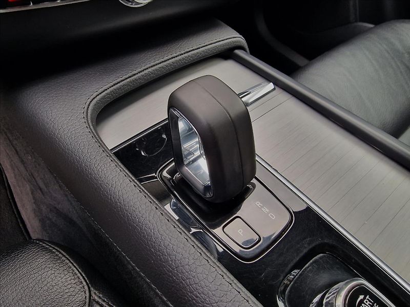 Volvo XC90 B5 AWD MomentumPro, 7-míst,ČR - fotka 34 z 50