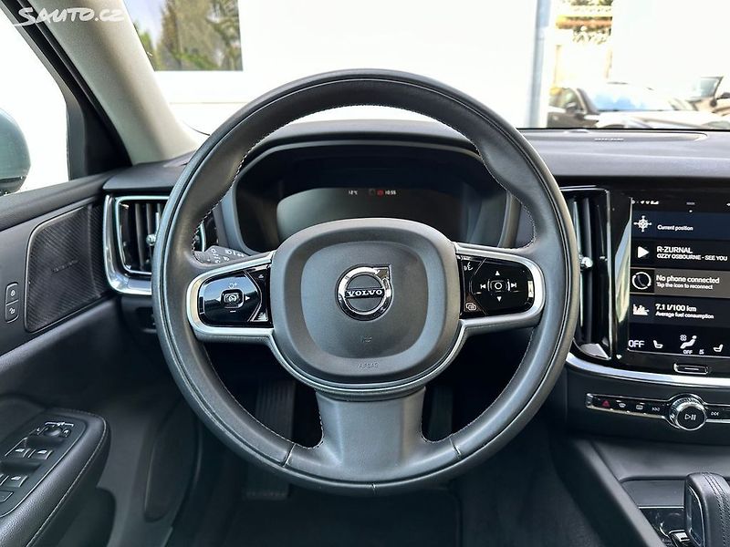 Volvo V60 CC/B4/AWD/NezT/TZ/H&K/Skladem - fotka 11 z 17