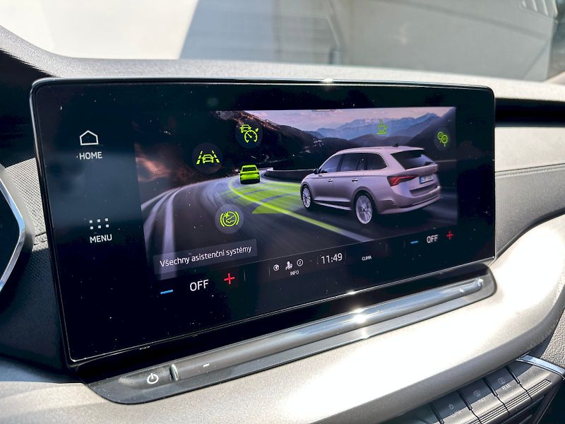 Škoda Octavia (2022) 2.0 TDI 110kW DSG Ambition Com - fotka 15 z 23