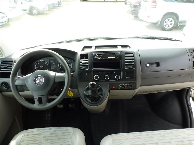 Volkswagen Transporter 2,0 TDI 9míst - fotka 31 z 46