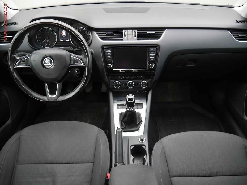 Škoda Octavia (2016) 1.6 TDi, AC, bixen. - fotka 8 z 22
