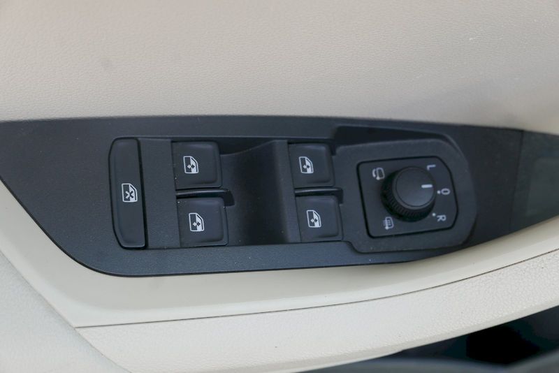 Škoda Karoq (2020) 1.5 TSI 110KW 6°MP Style - fotka 15 z 30