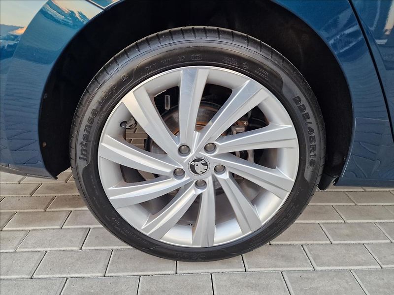 Škoda Octavia 1.4 TSI iV DSG Style,ČR,1.Maj - fotka 45 z 50