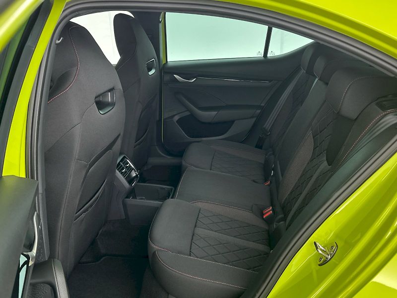 Škoda Octavia (2025) DSG 2.0TSI 195kW RS - fotka 8 z 35