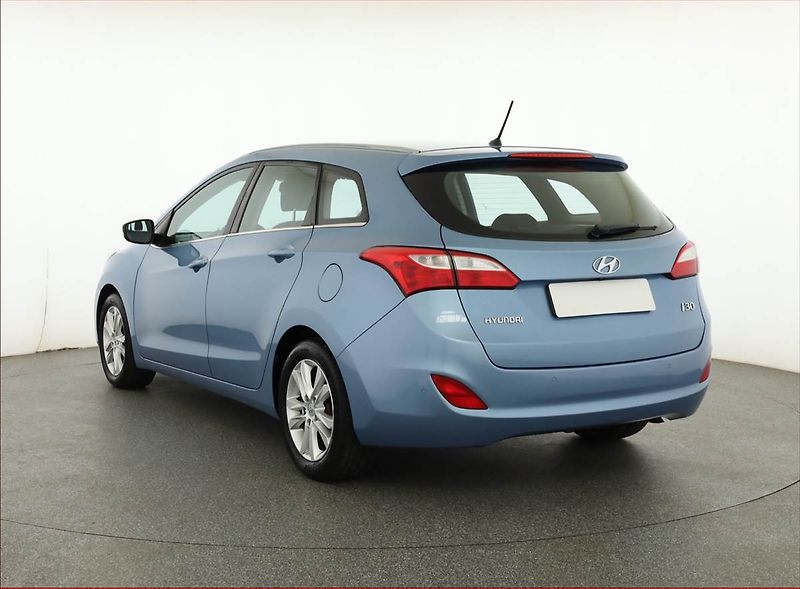 Hyundai i30 (2014) 1.6 MPI, Serv.kniha, Tempomat - fotka 4 z 15