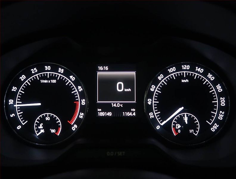 Škoda Octavia (2015) Laurin&Klement 2.0 TDI, 4X4 - fotka 11 z 22