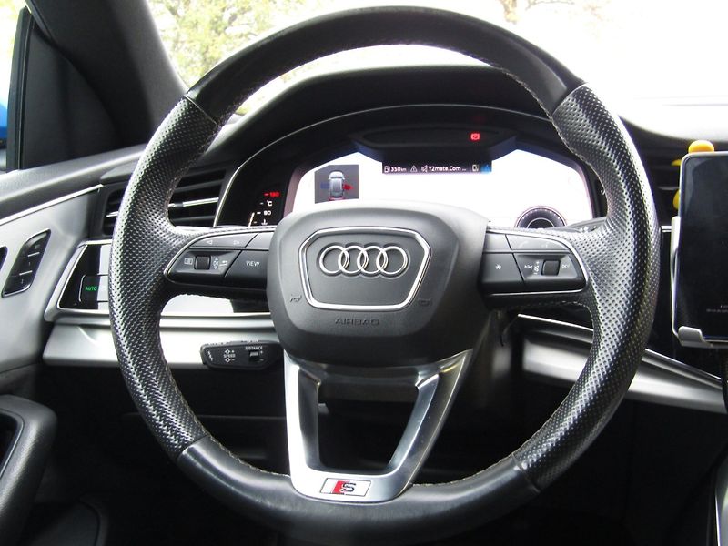Audi Q8 (2021) 50 TDI 210kW  S-LINE - fotka 16 z 42