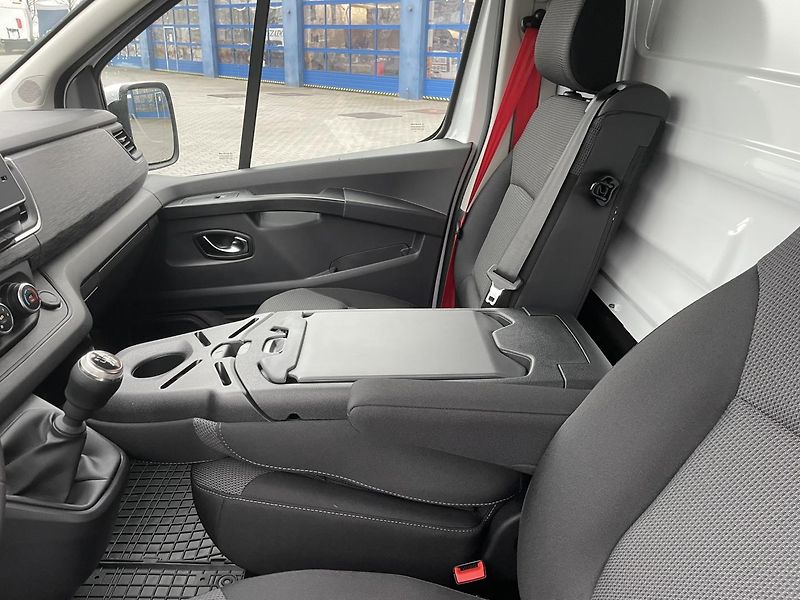 Renault Trafic (2026) VAN L1H1 150k RED - fotka 13 z 24