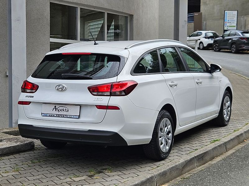 Hyundai i30 1,4i 73kW, Start Plus, serv.kn - fotka 5 z 32