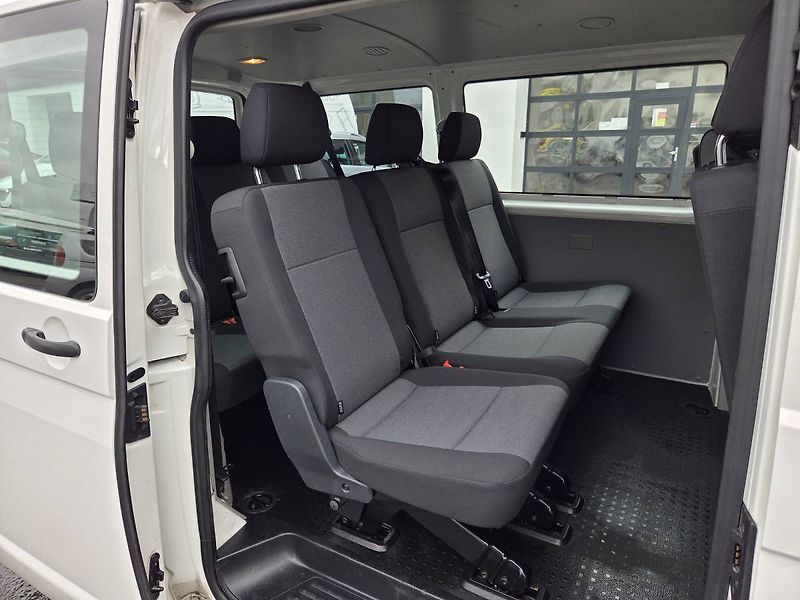 Volkswagen Transporter (2018) 2.0 TDI 9 míst - fotka 18 z 24