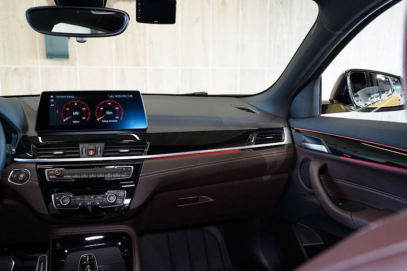 BMW X2 20i xD, M Sport X, Pano, HUD - fotka 43 z 43