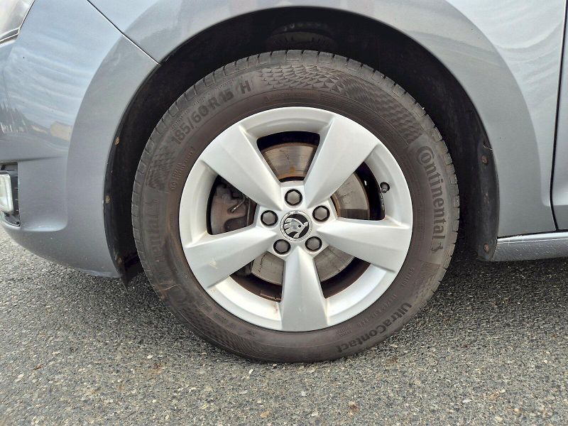 Škoda Rapid (2013) Ambition 1.6 TDI 77 kW 5°manuá - fotka 10 z 27