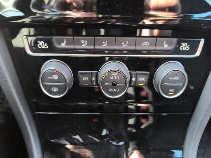 Volkswagen Golf 2.0 TDi 4x4 - fotka 19 z 25